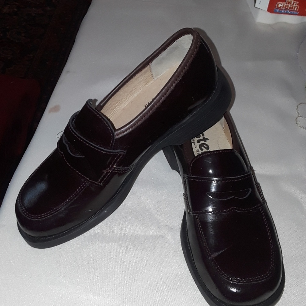 Aster brown patent loafers Euro 32 US 13.5